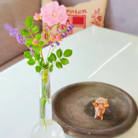 Wellness- Hottub & Sauna- Pet Friendly- Hiking