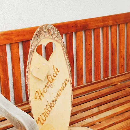 Wellness- Hottub & Sauna- Pet Friendly- Hiking *