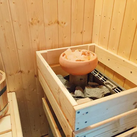 Wellness- Hottub & Sauna- Pet Friendly- Hiking * Keutschach am See
