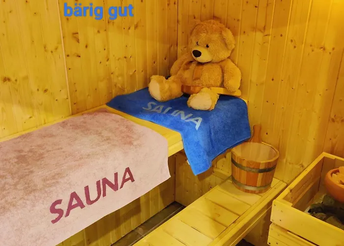 Wellness- Hottub & Sauna- Pet Friendly- Hiking *